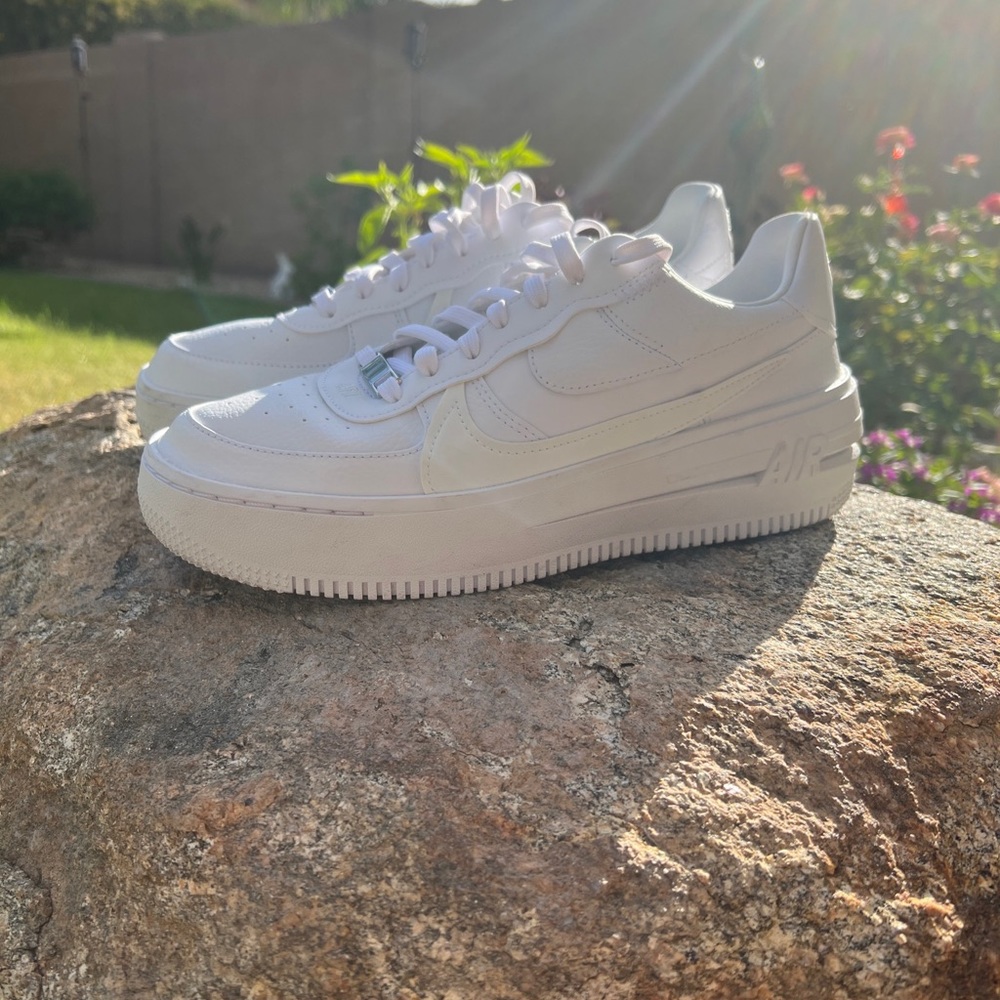 Nike Women’s Air Force 1 Platform Size 9.5.